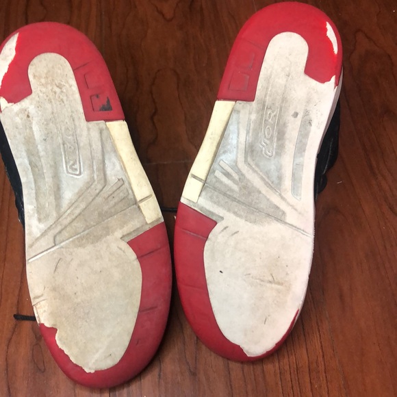 Boys Jordan size2y - Picture 9 of 12